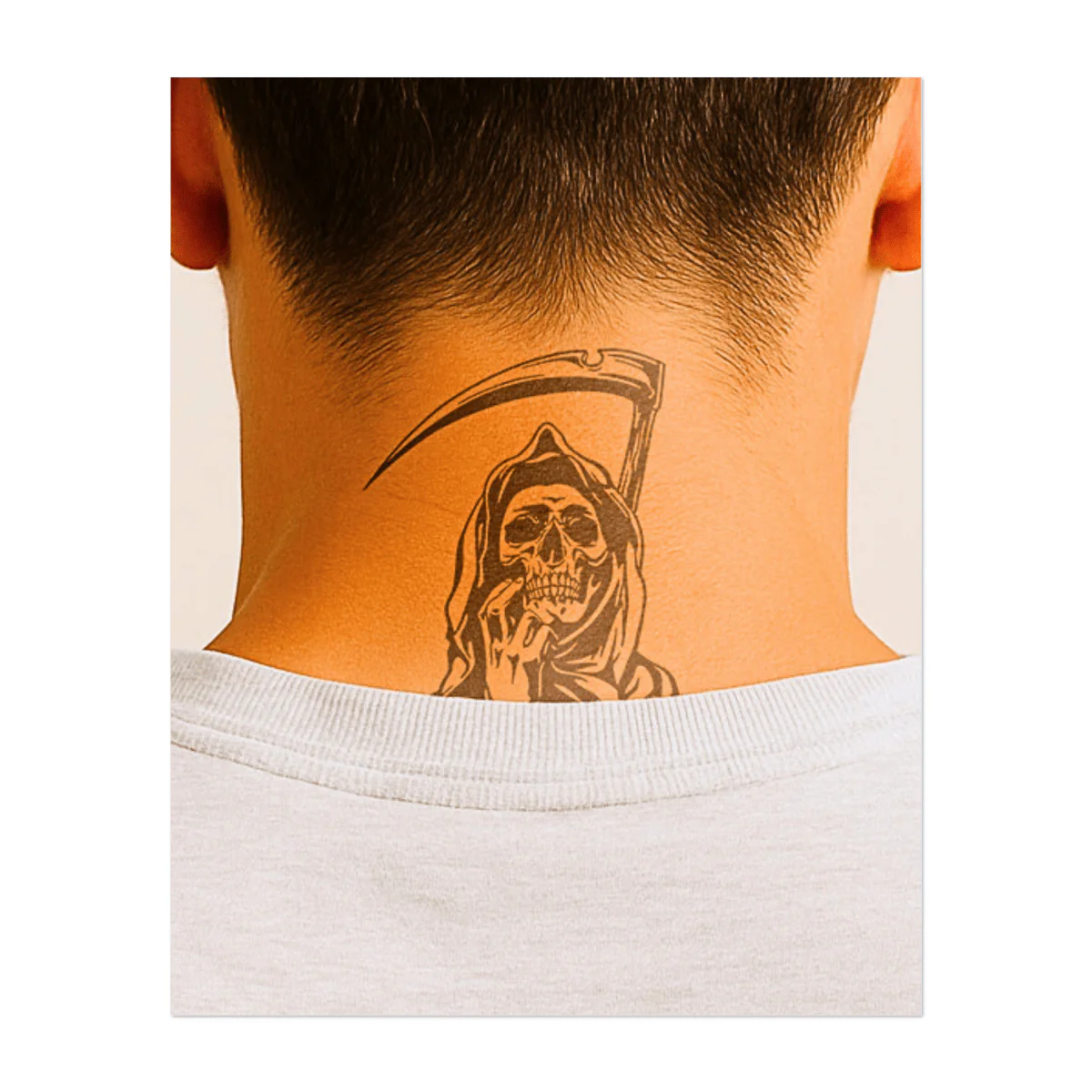 Grimmige Geste
